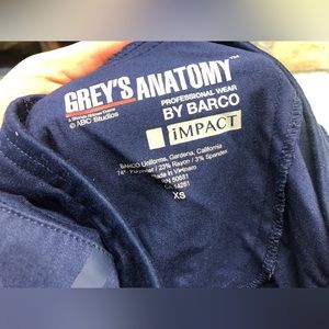 Woman’s Scrub 4pc LOT